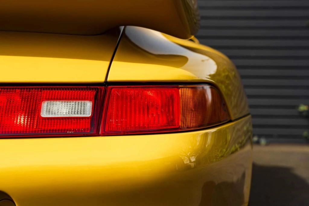 Porsche 911 Carrera RS 3.8 (993) — изображение 14