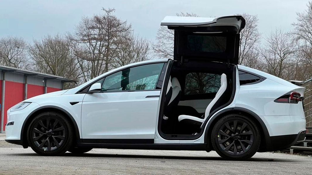 Tesla Model X Plaid — изображение 7