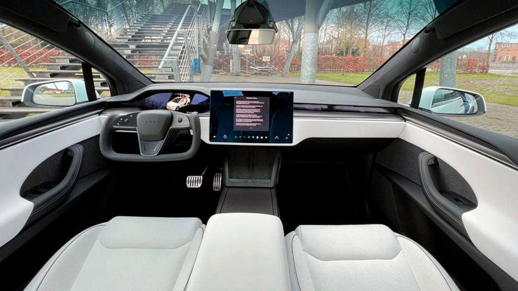 Tesla Model X Plaid — изображение 5